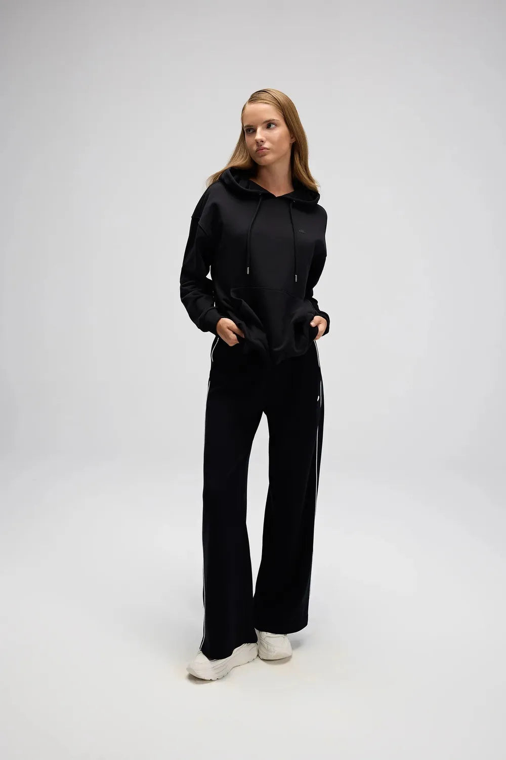 Ellesse Kadın Siyah Kapüşonlu Sweatshirt EF526-BK