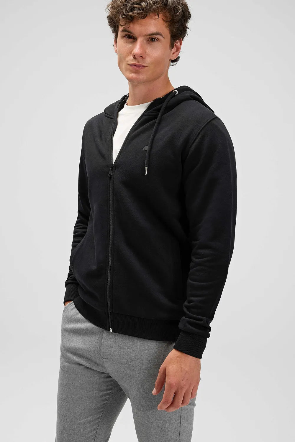 Ellesse Erkek Siyah Kapüşonlu Sweat EM555-BK