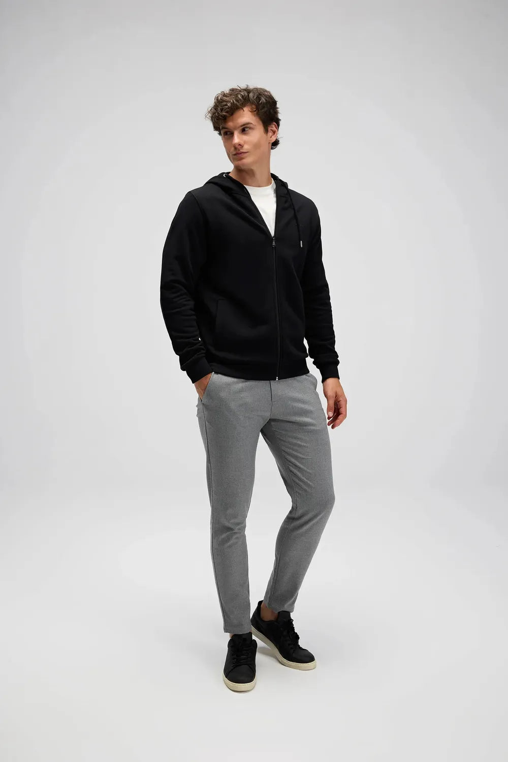 Ellesse Erkek Siyah Kapüşonlu Sweat EM555-BK