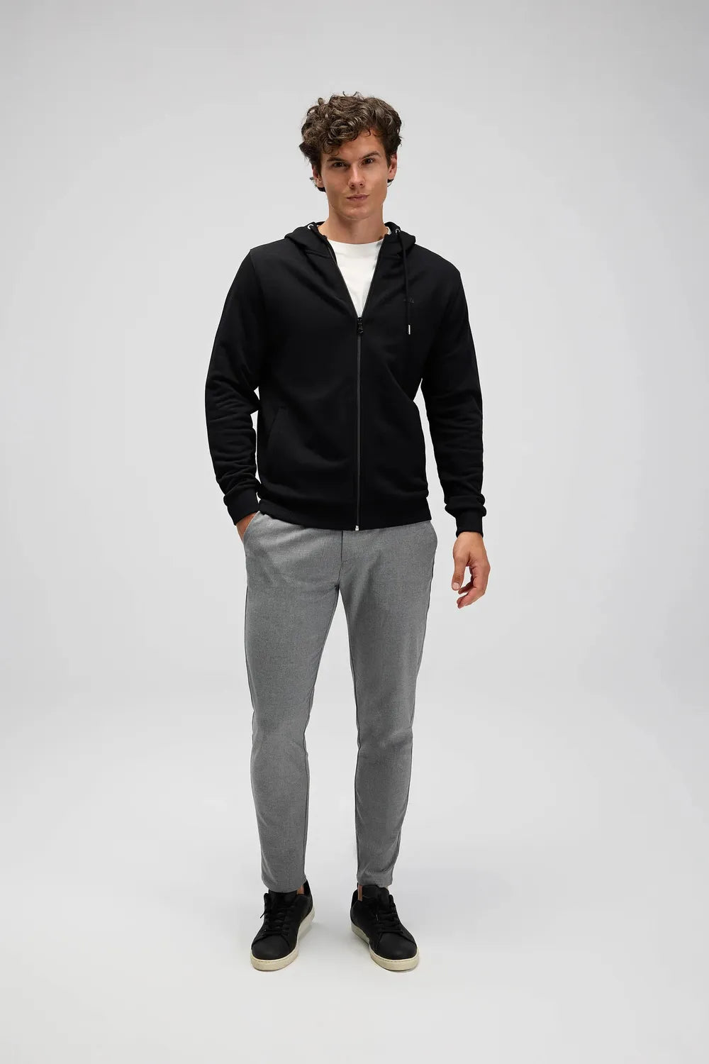 Ellesse Erkek Siyah Kapüşonlu Sweat EM555-BK