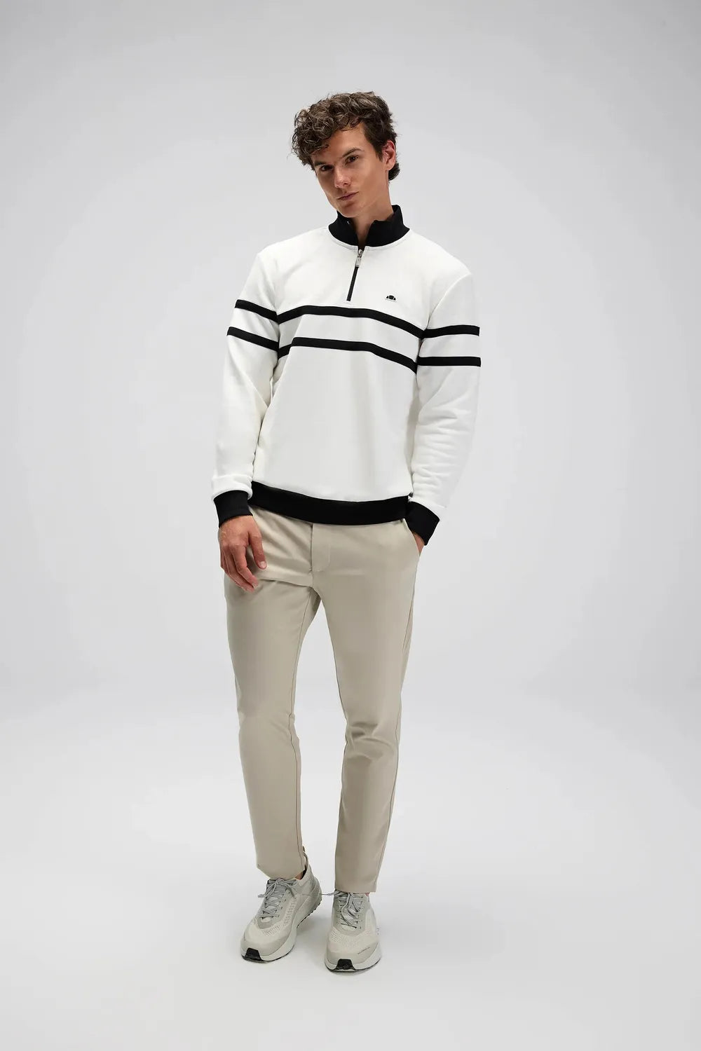 Ellesse Erkek Beyaz Yarım Fermuarlı Sweat EM619-OF