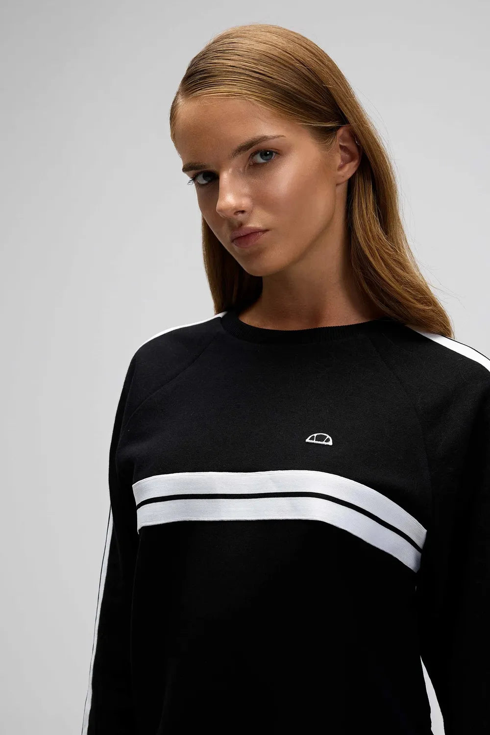 Ellesse Kadın Siyah Sweatshirt EF536-BK