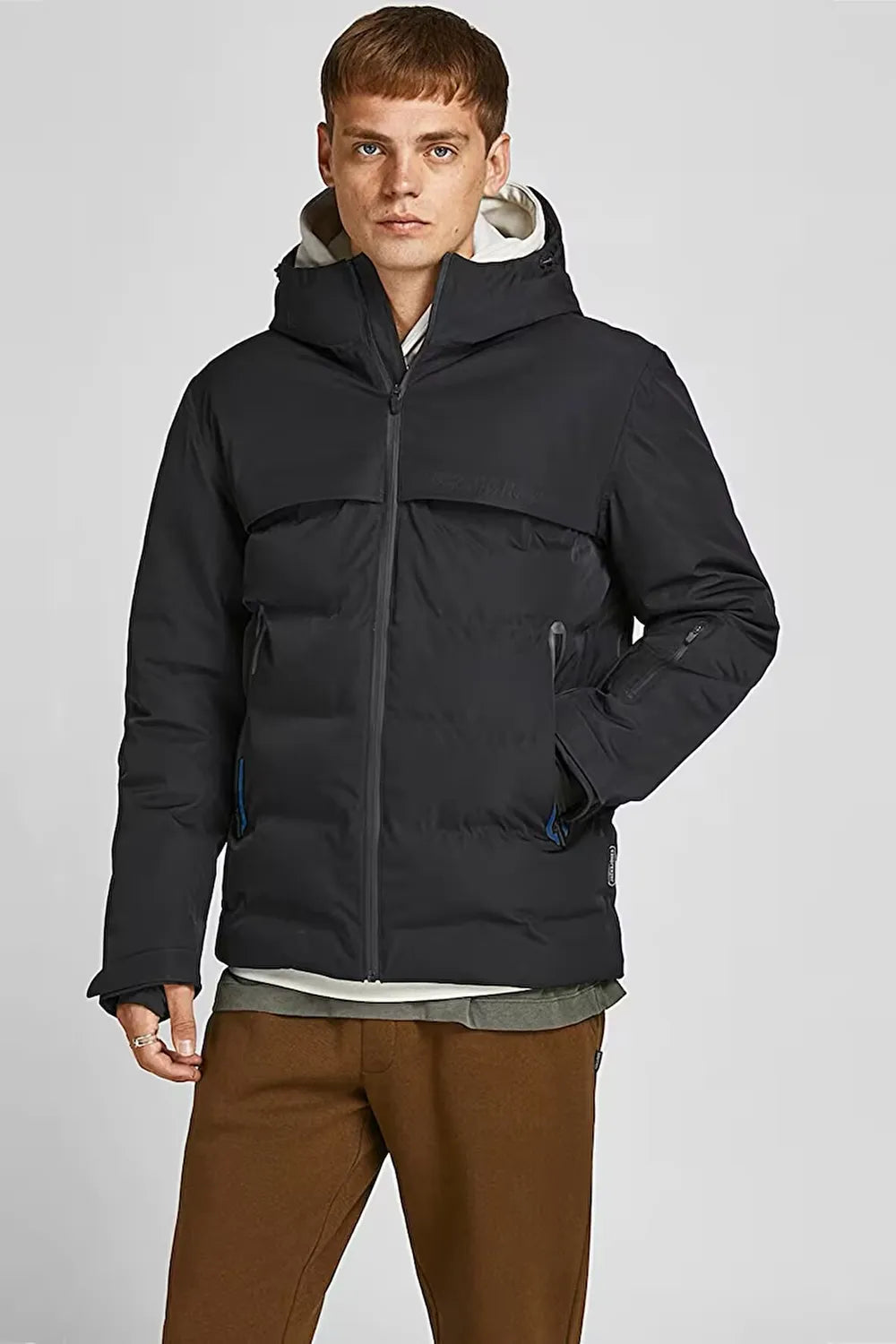 Jack Jones Erkek Siyah Su Geçirmez Kapüşonlu Kısa Kesim Puffer Mont 12225287S
