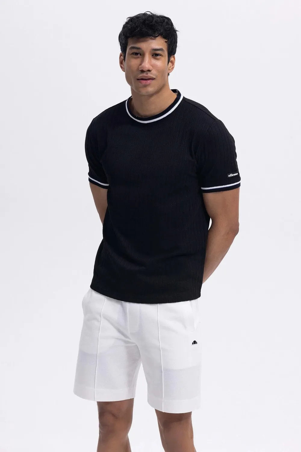 Ellesse Erkek Yuvarlak Yaka Siyah Tişört EM492