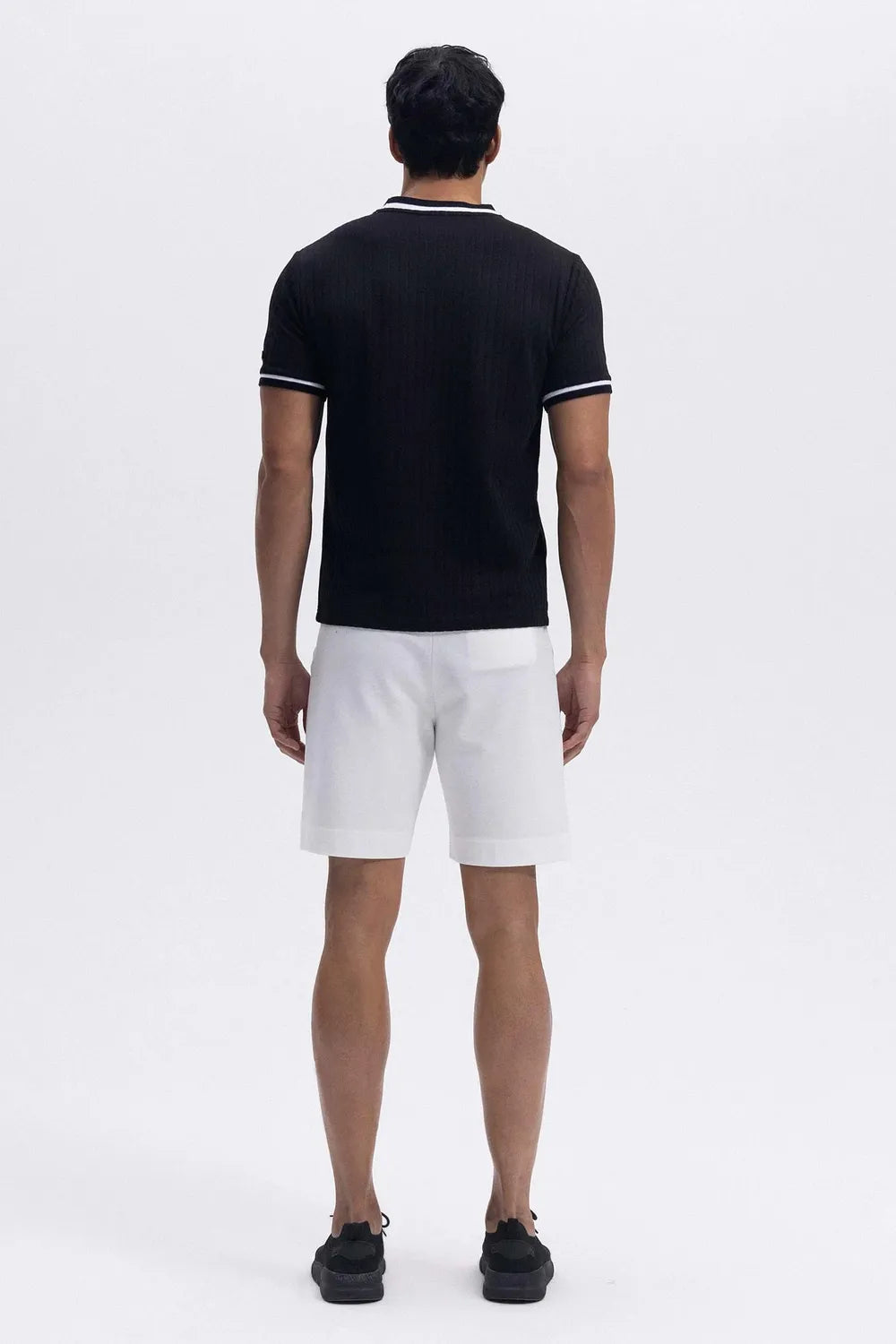 Ellesse Erkek Yuvarlak Yaka Siyah Tişört EM492