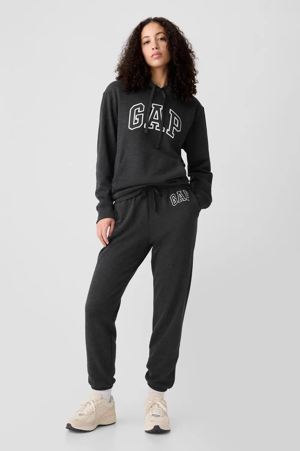 GAP Kadın Koyu Gri Sweatshirt 463506003