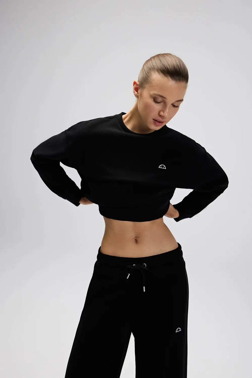Ellesse Kadın Siyah Sweatshirt EF540-BK