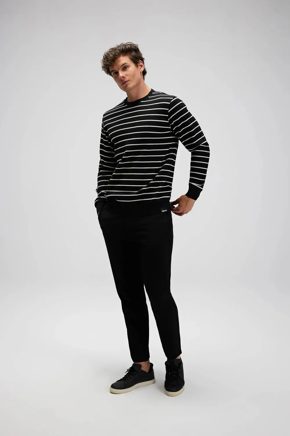 Ellesse Erkek Siyah Sweatshirt EM592-BK