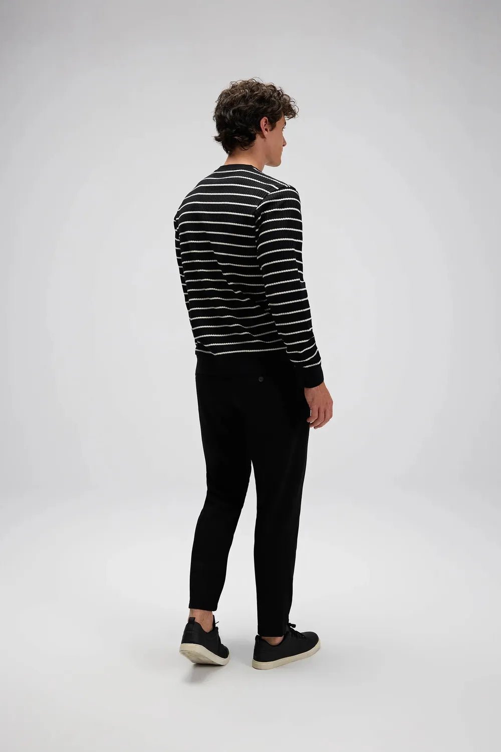 Ellesse Erkek Siyah Sweatshirt EM592-BK
