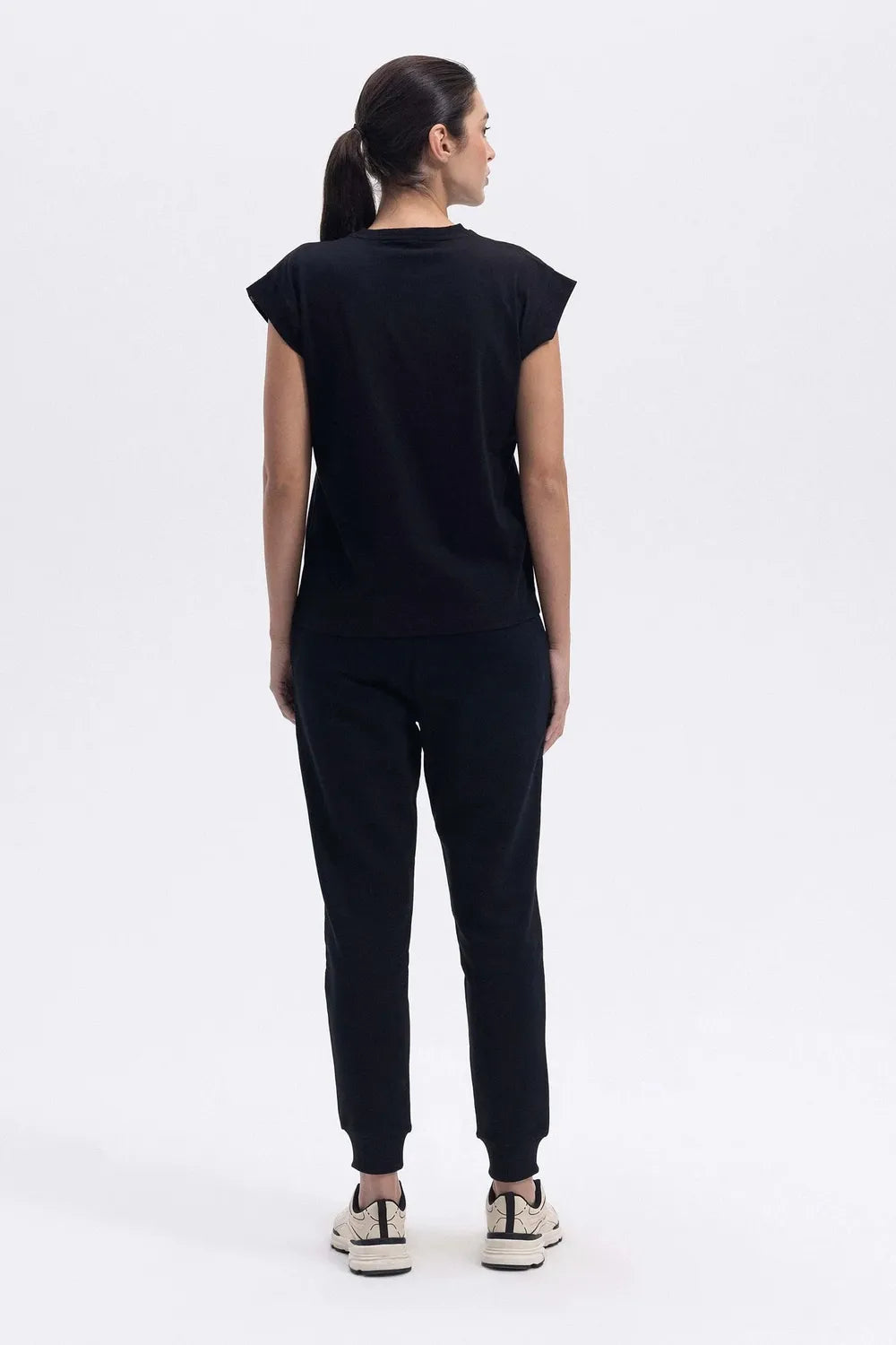 Ellesse Kadın Siyah Tişört EF450