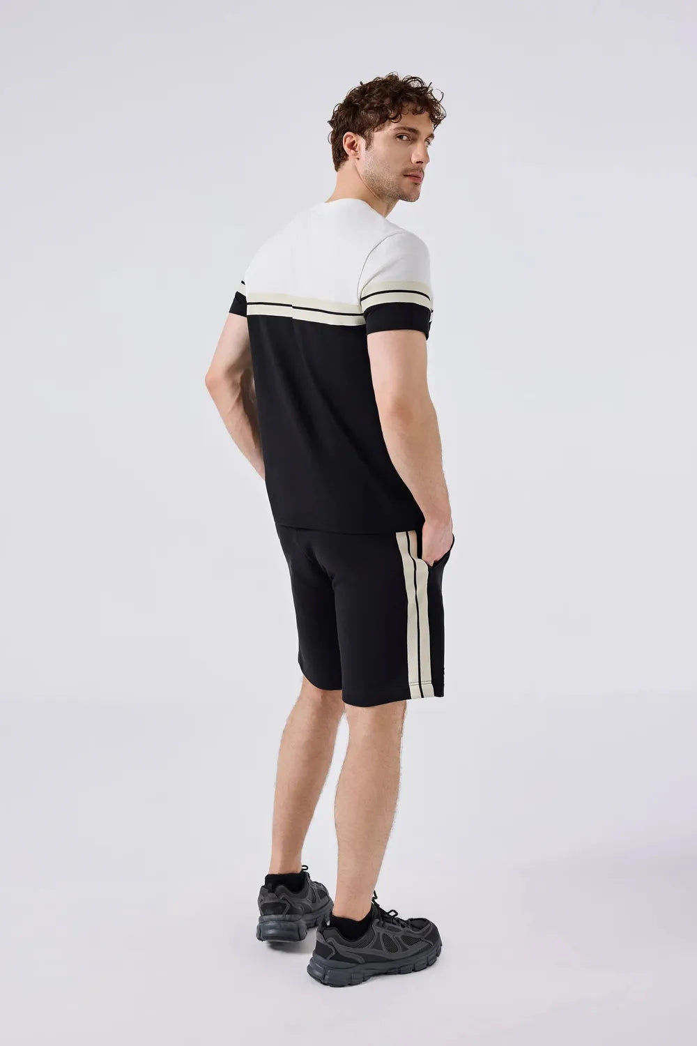 Ellesse Erkek Siyah Tişört 6SM5014