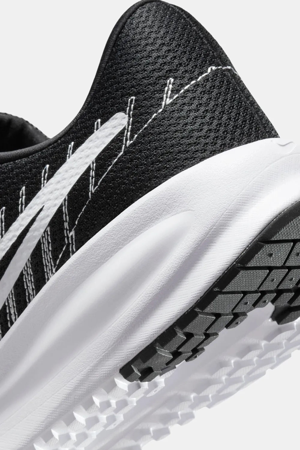 Nike Erkek Siyah Run Defy HM9594