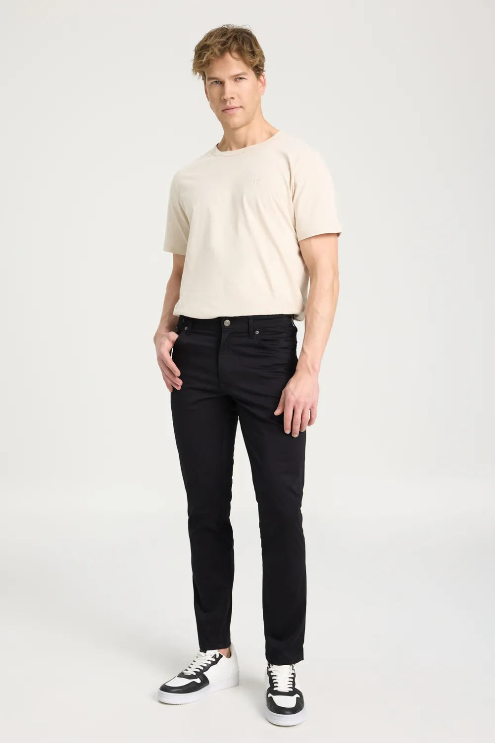 Wrangler Erkek Siyah Pantolon W12SEA001